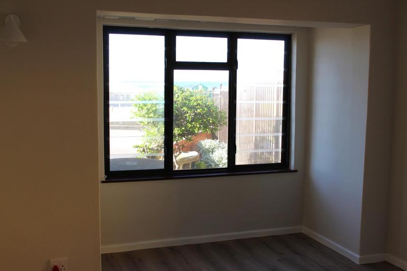 To Let 2 Bedroom Property for Rent in Fish Hoek Western Cape